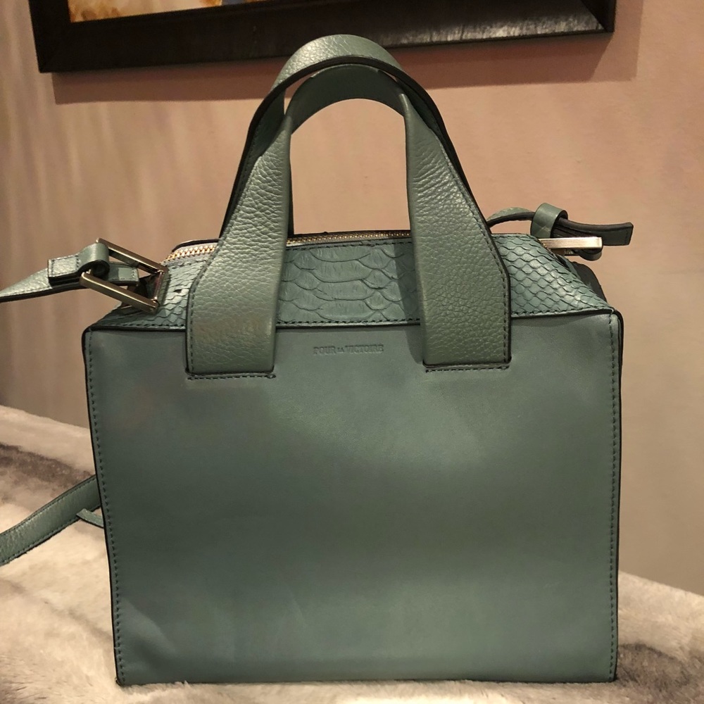 Leather Pour LA Victoire bag